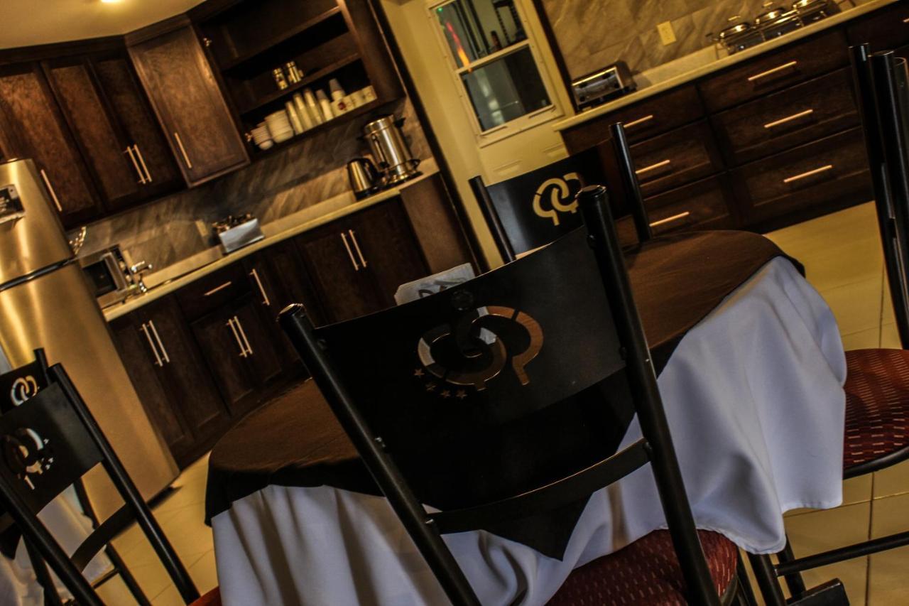 La Huerta Inn & Suites Ciudad Cuauhtemoc  Экстерьер фото