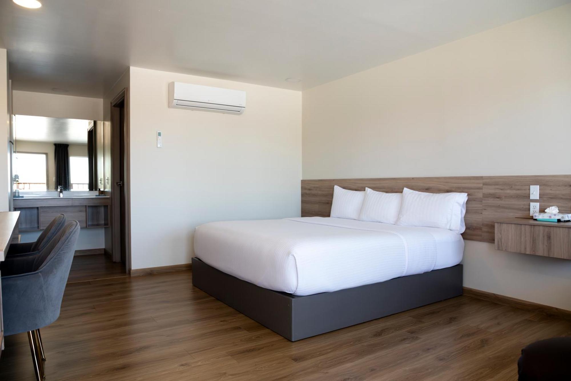 La Huerta Inn & Suites Ciudad Cuauhtemoc  Экстерьер фото