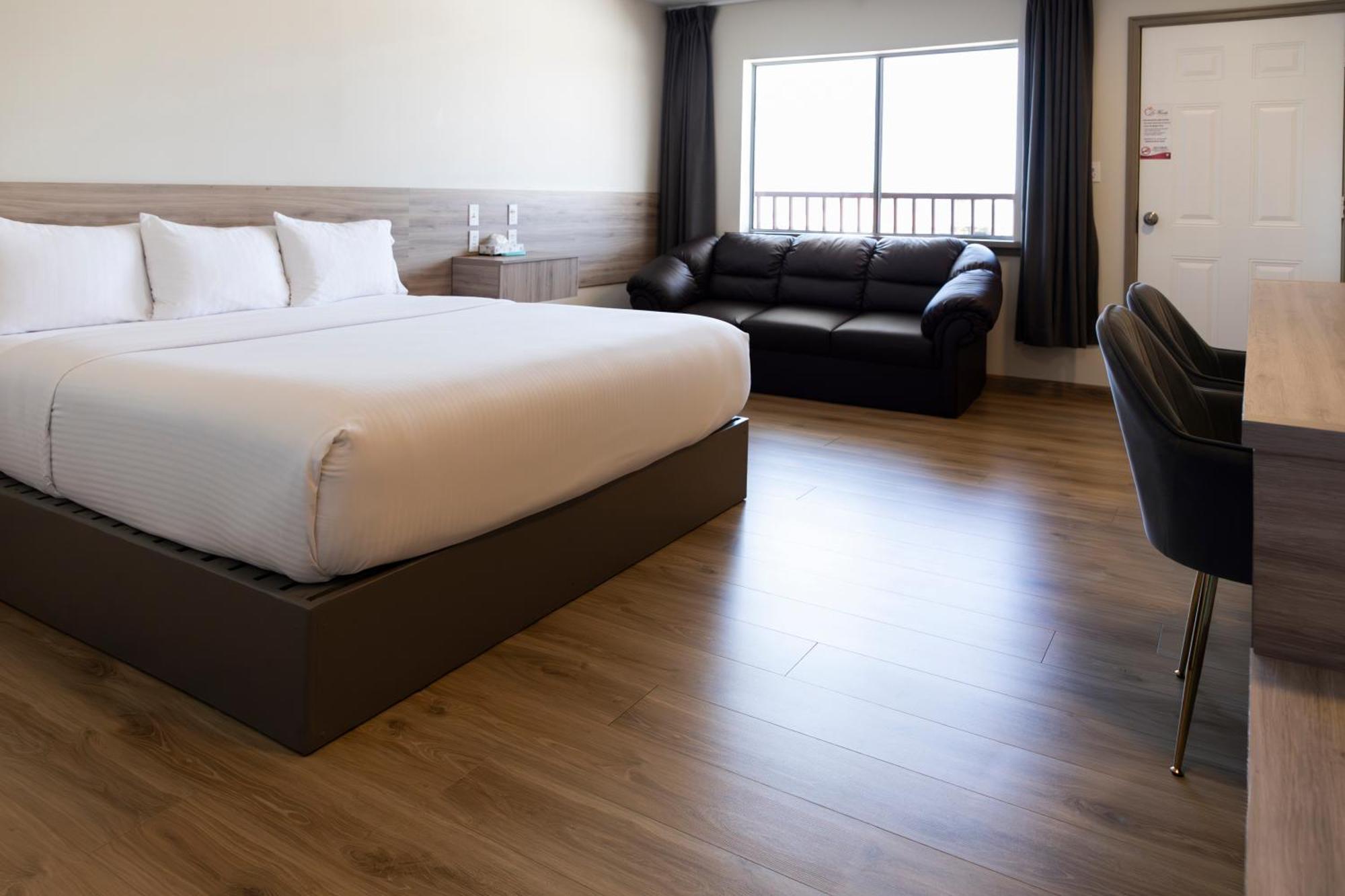 La Huerta Inn & Suites Ciudad Cuauhtemoc  Экстерьер фото